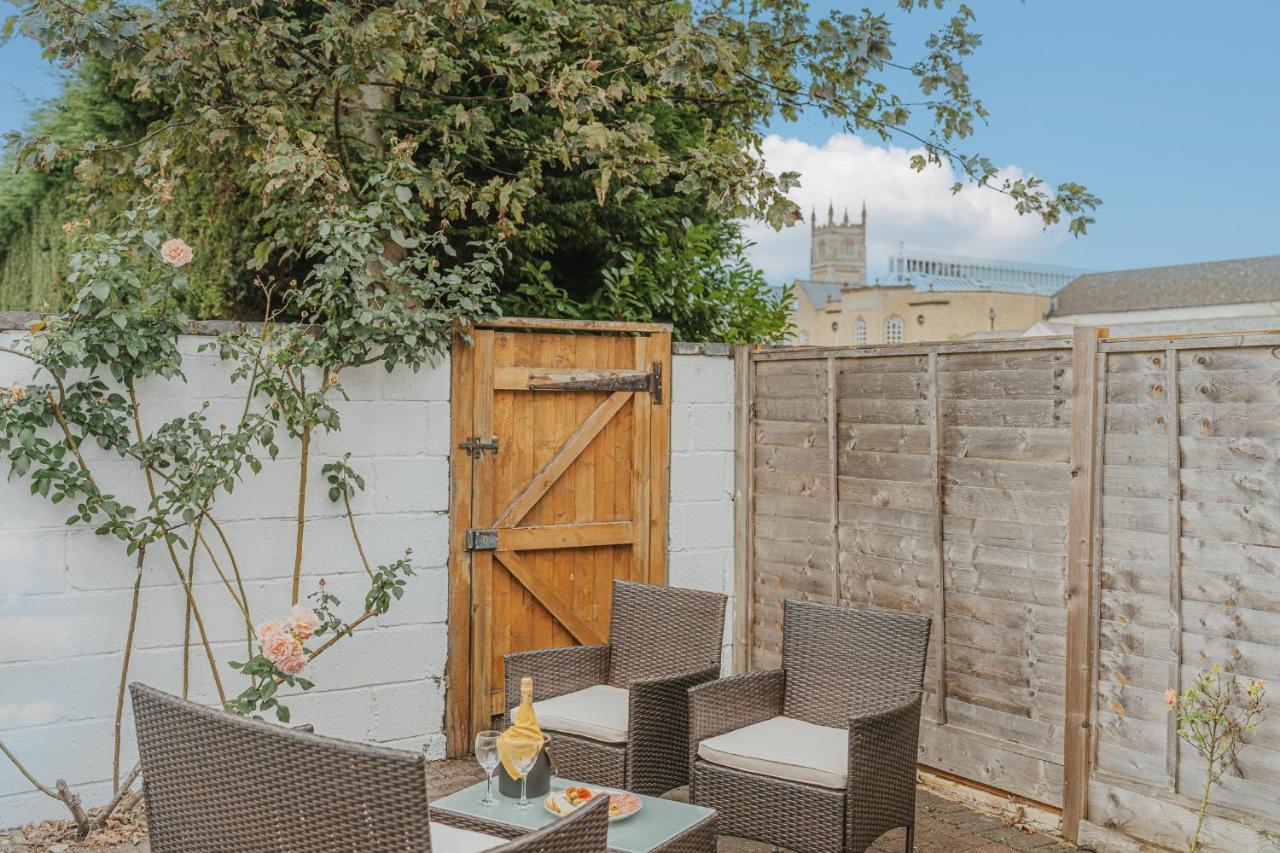 Cotswolds- Homely 2 Bed House With Garden, Wifi - Esho Stays Cirencester Luaran gambar